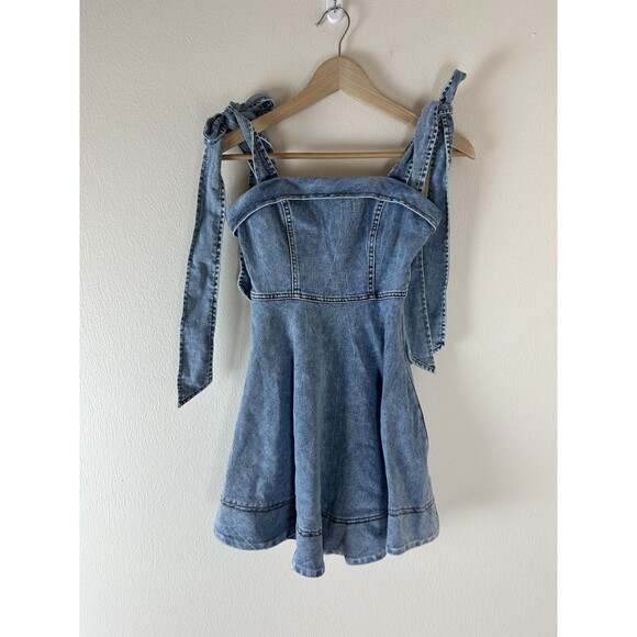 Selfie Leslie XS Jeanie Dress Blue Denim Bow Tie Shoulder Mini Western - Picture 3 of 7